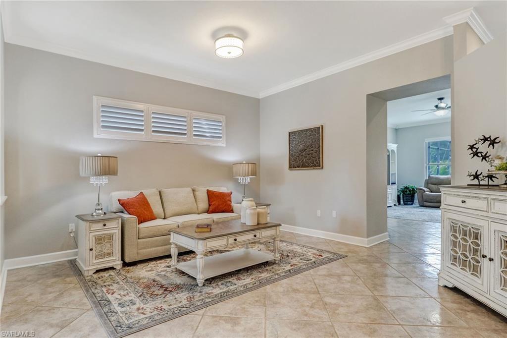 CARLTON LAKES - Residential