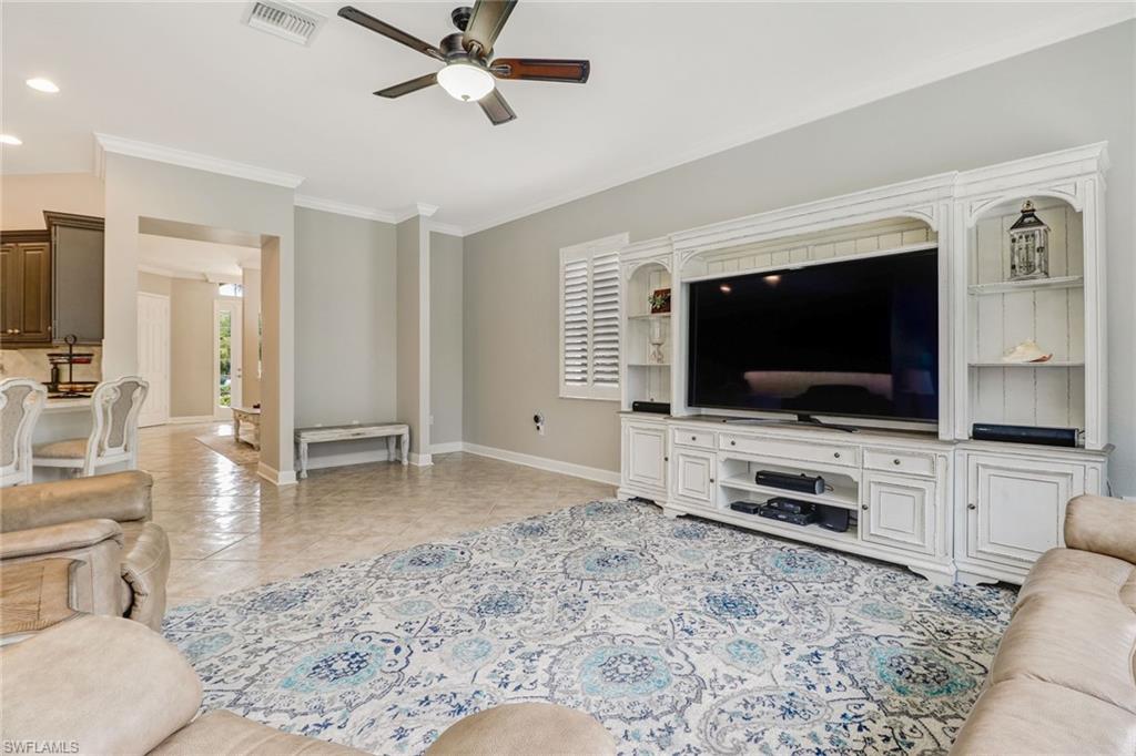 CARLTON LAKES - Residential