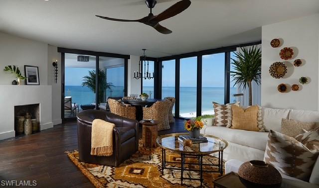 BEACH HOUSE AT NAPLES CAY - Residential
