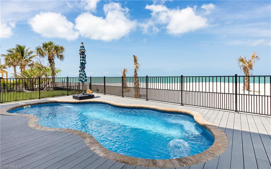 JOSE'S HIDEAWAY - Residential