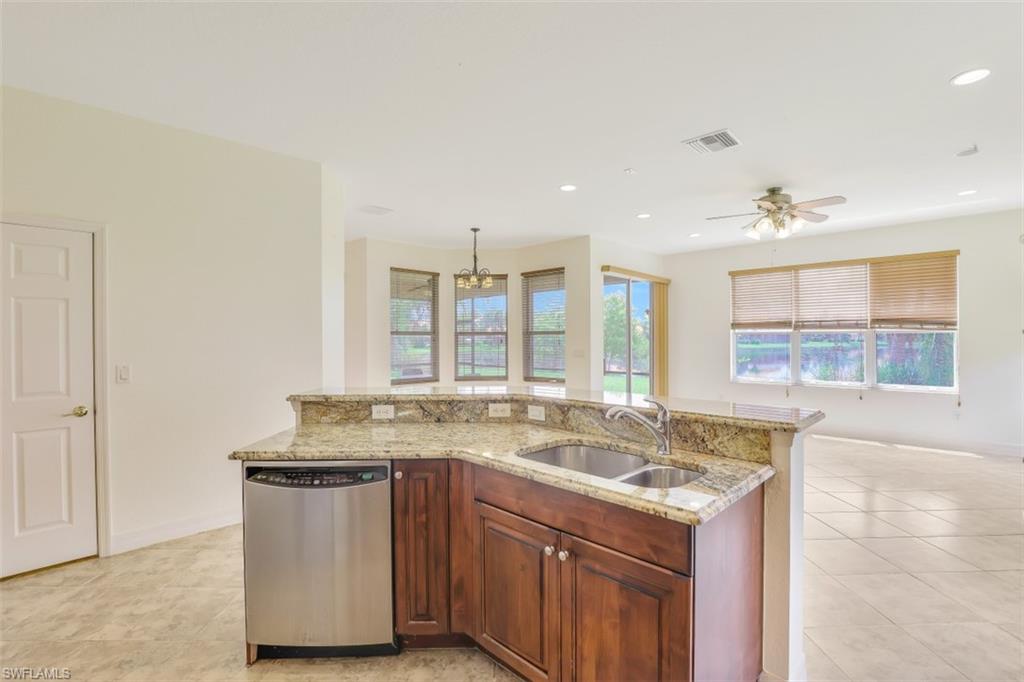 BOTANICA LAKES - Residential
