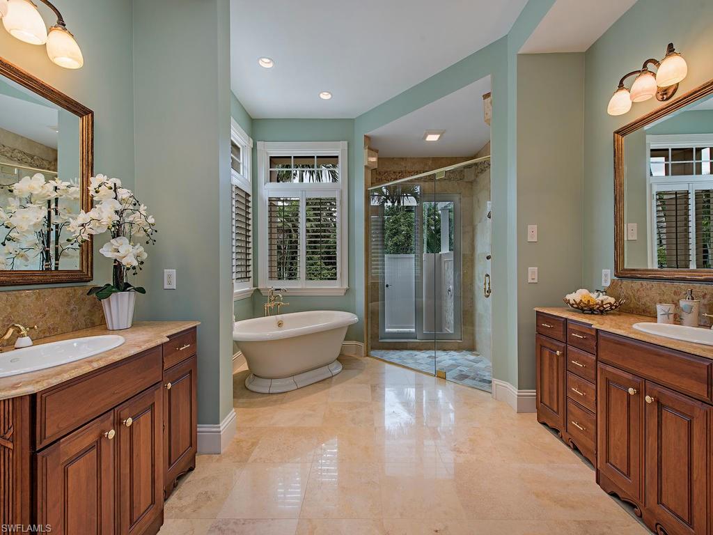 AQUALANE SHORES - Residential