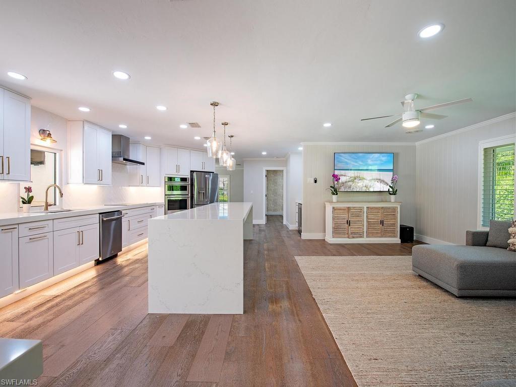 PARK SHORE - Residential