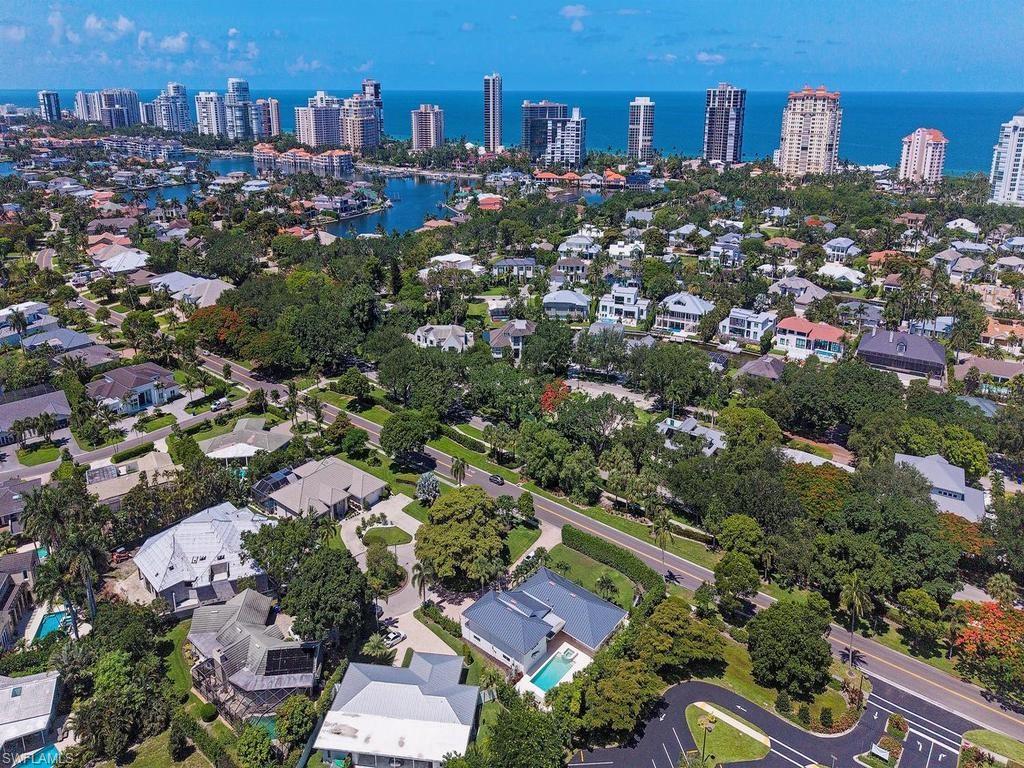 PARK SHORE - Residential