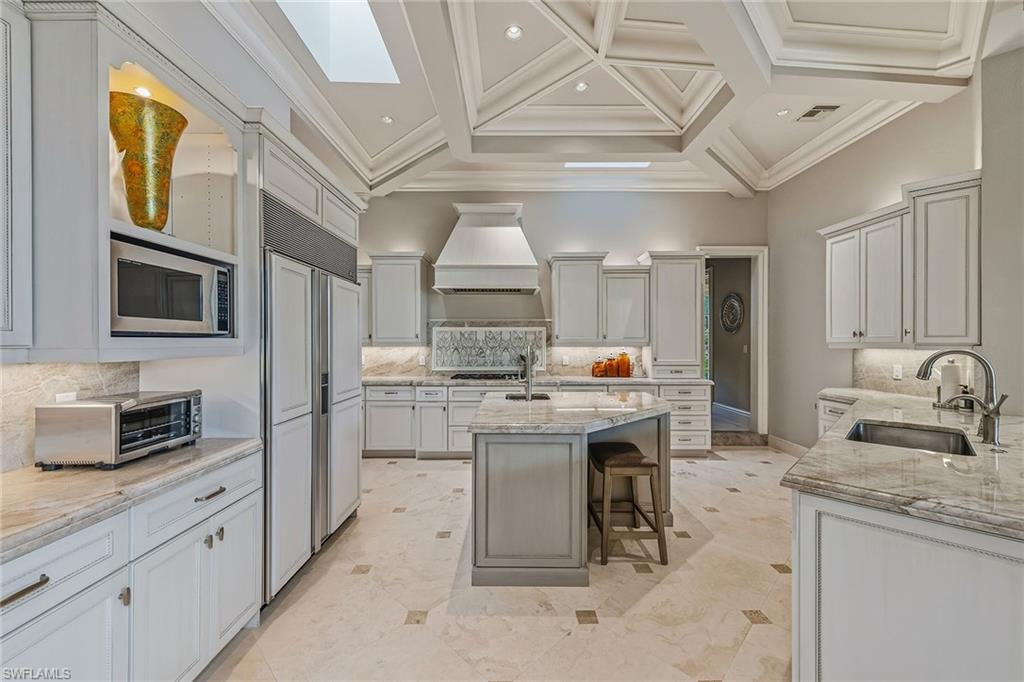ESTATES AT BAY COLONY GOLF CLUB - Residential