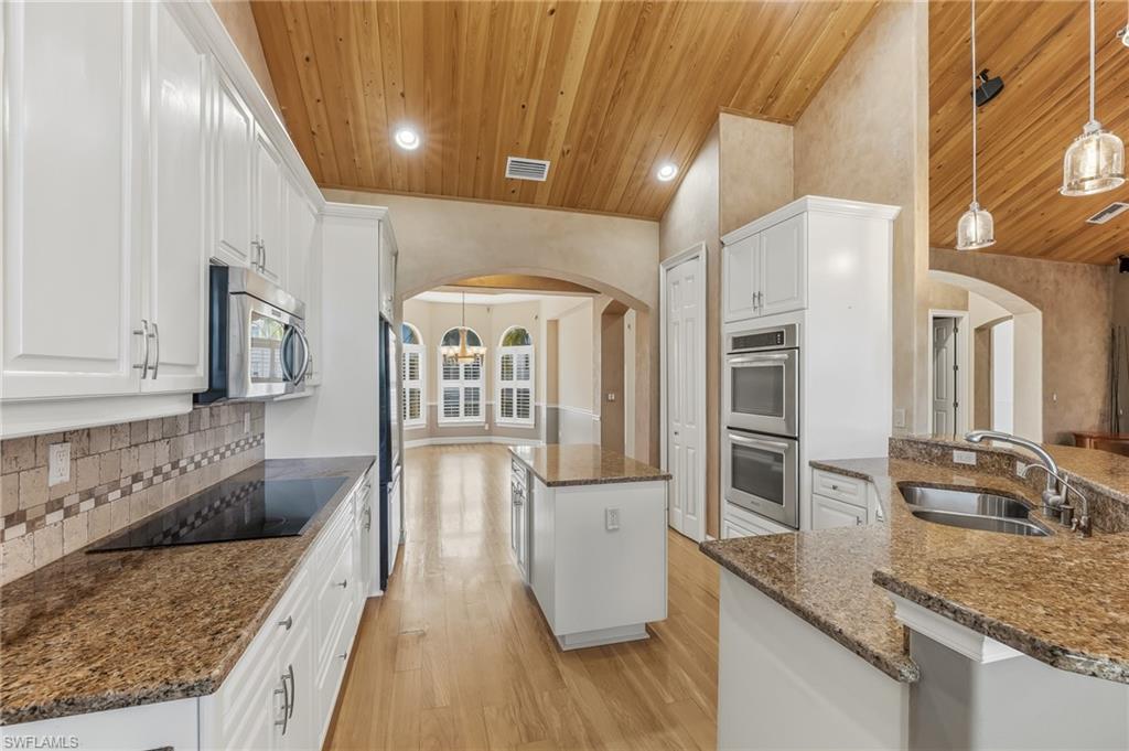 OLD PELICAN BAY - Residential