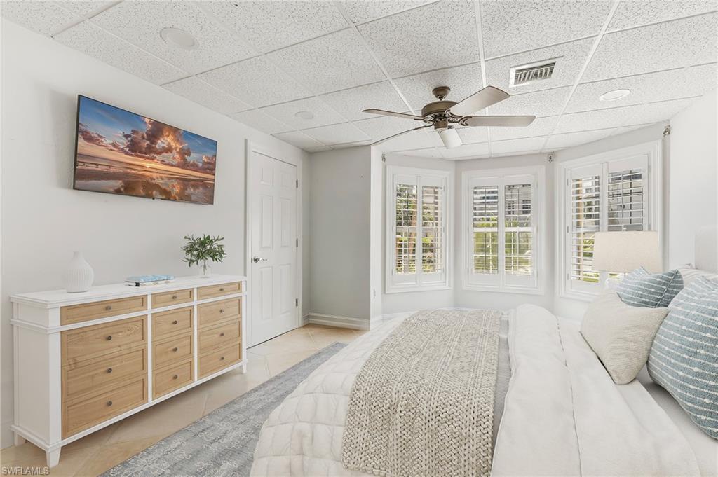 OLD PELICAN BAY - Residential
