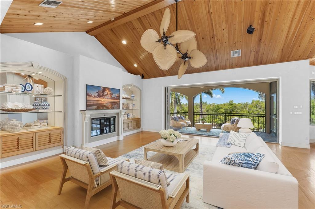 OLD PELICAN BAY - Residential
