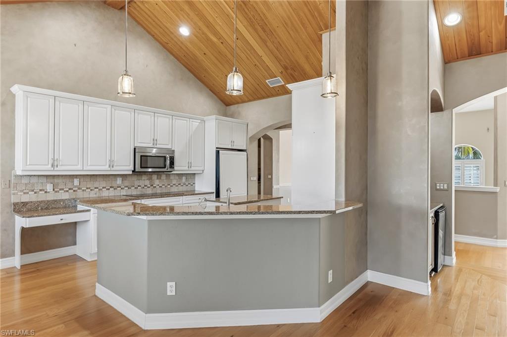 OLD PELICAN BAY - Residential