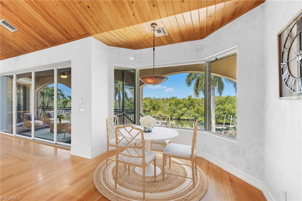 OLD PELICAN BAY - Residential