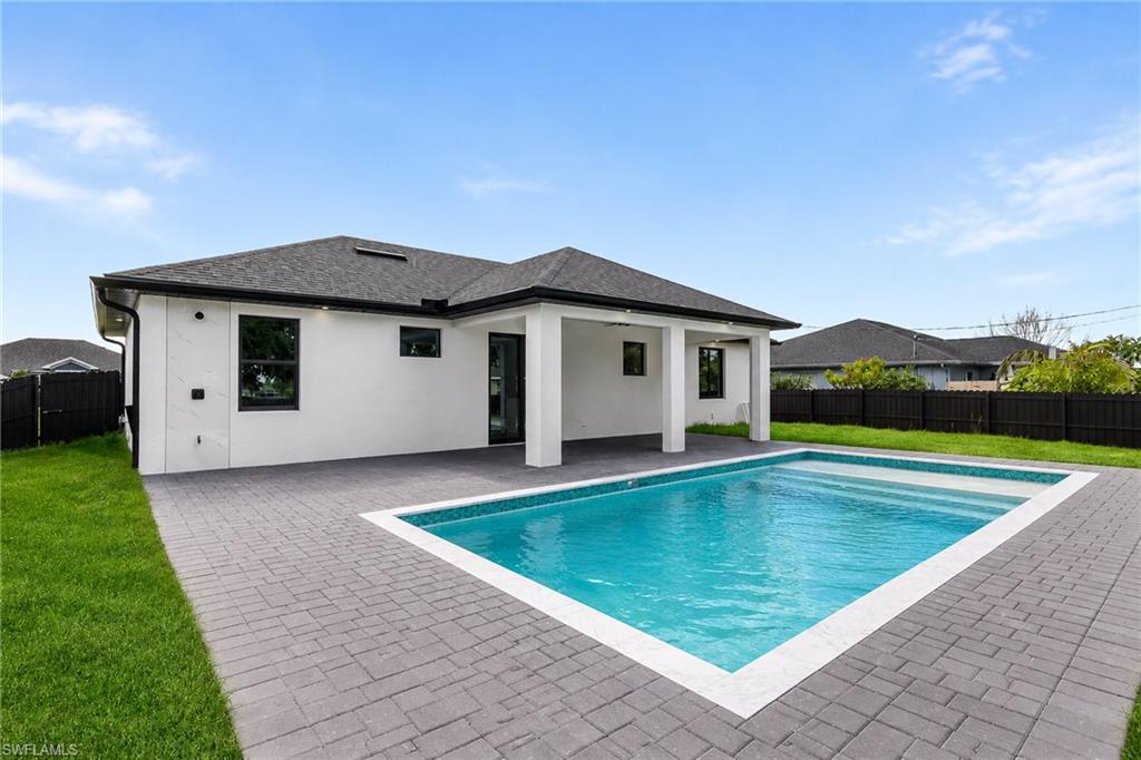 CAPE CORAL - Residential