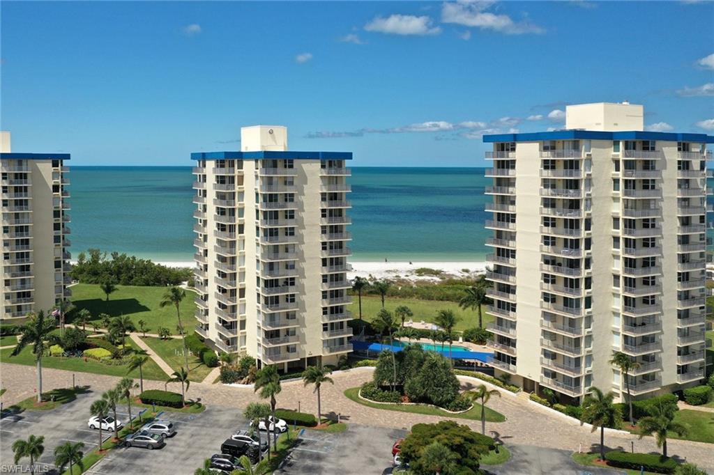 GREAT BEACH CONDO - TOES IN THE SAND TIME!!  TURNKEY 1 Bedroom/1Bath Condo on the 9th Floor.  Meticulously maintained  condo with travertine tile, updated kitchen with granite countertops, crown molding and IMPACT RESISTANT WINDOWS AND SLIDING GLASS DOORS.  
Estero Beach & Tennis Club allows WEEKLY RENTALS and in addition to a beautiful beach, it has a large pool, 4 tennis courts, bbq area and shuffleboard.  
Enjoy the south end of Ft Myers Beach with restaurants, shopping, boutiques and a marina to rent a boat to explore the Back Bay or Lovers Key.  SEE CONFIDENITAL REMARKS FOR EXISTING BOOKINGS AND AVAILABLE SHOWING TIMES.