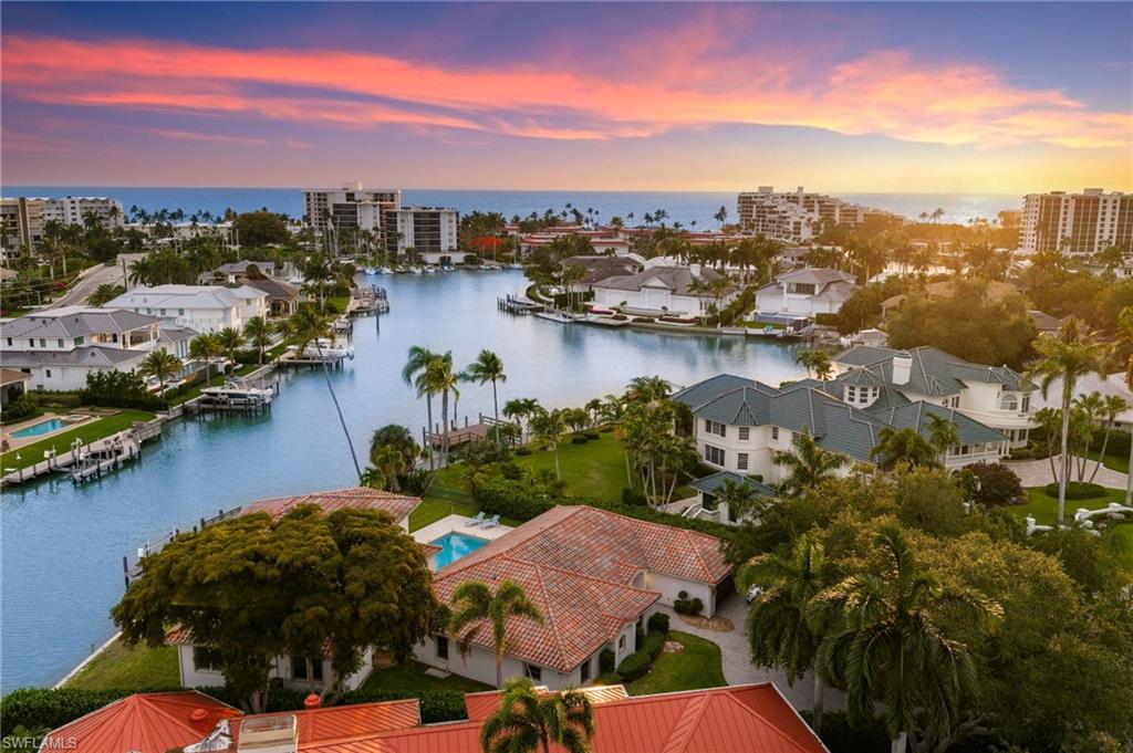MOORINGS - Residential