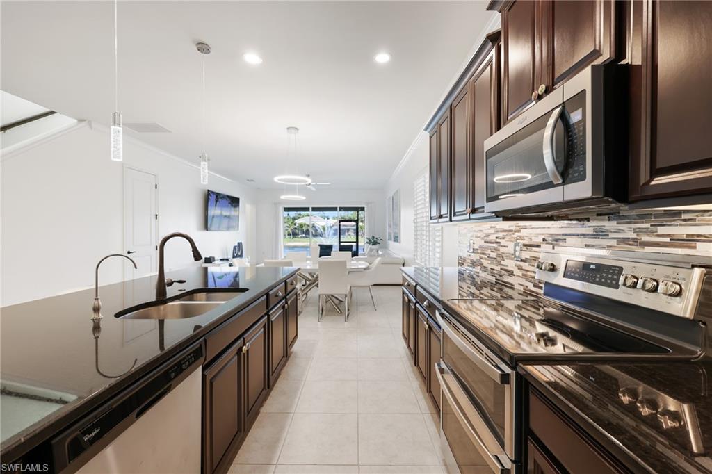 COMPASS LANDING - Residential