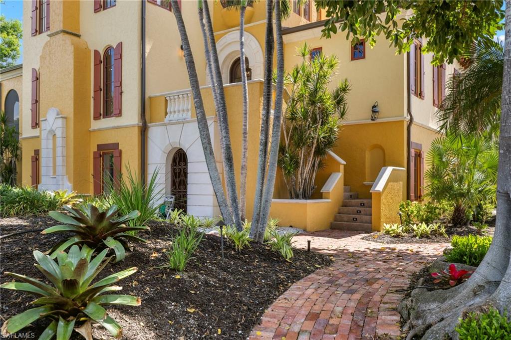 METES AND BOUNDS - Residential