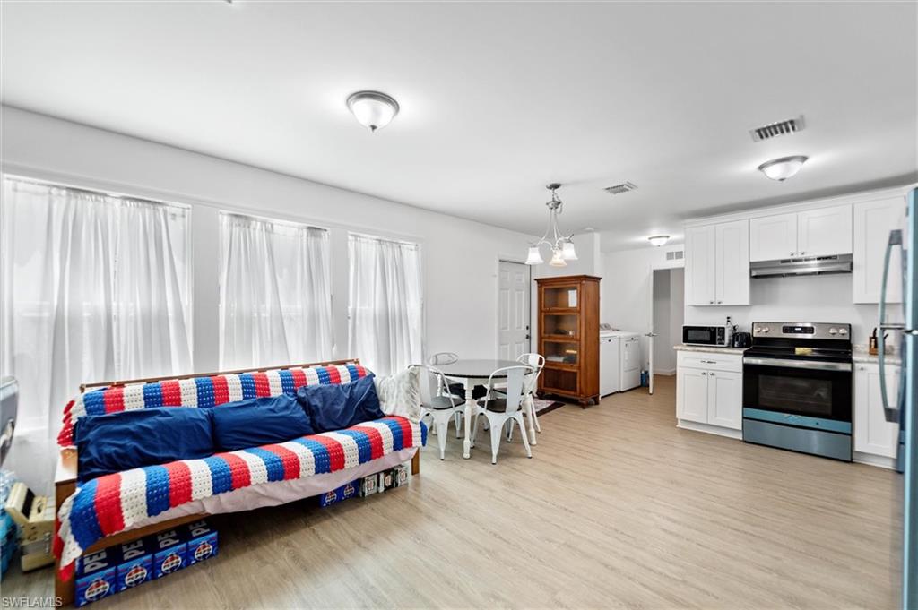 LAKE KELLY - Residential