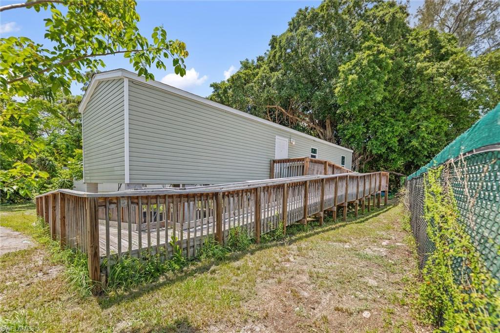 LAKE KELLY - Residential