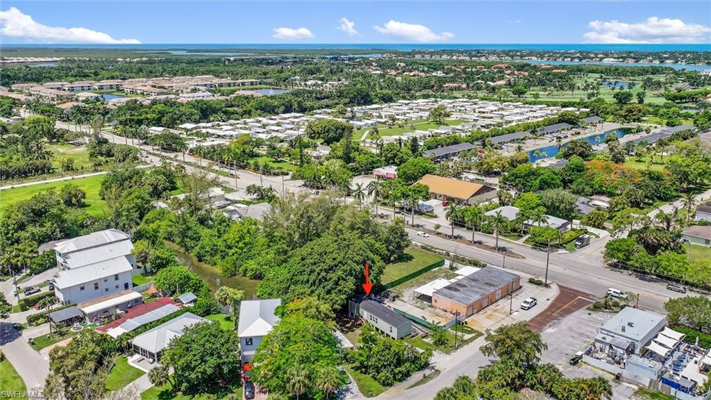 LAKE KELLY - Residential