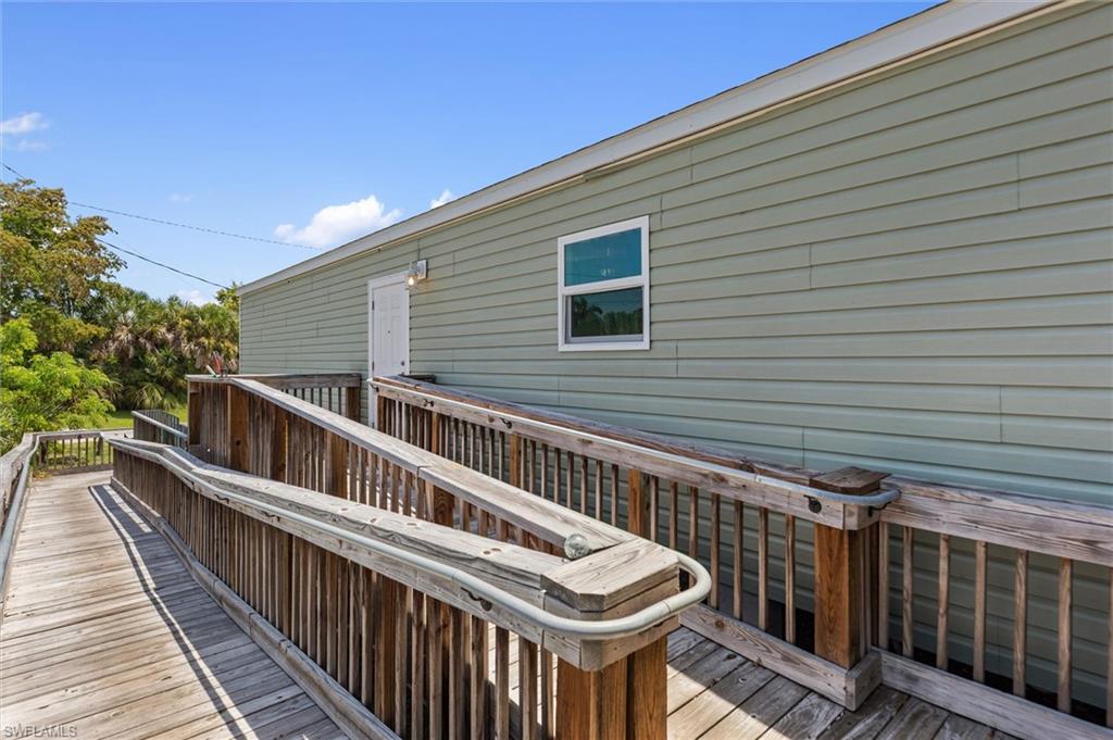 LAKE KELLY - Residential