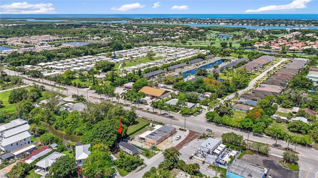 LAKE KELLY - Residential