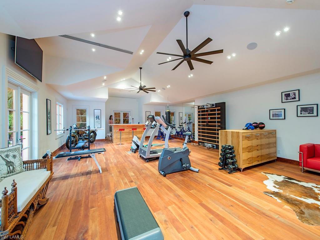 PALM GARDENS - Residential