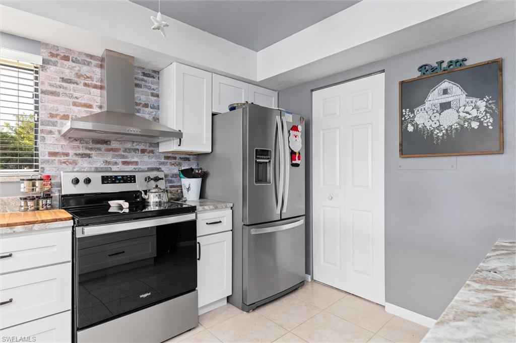 LAKESIDE AT LOCHMOOR CONDO - Residential