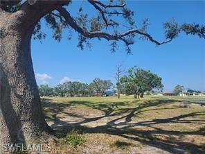 CORAL OAKS GOLF COURSE - Land