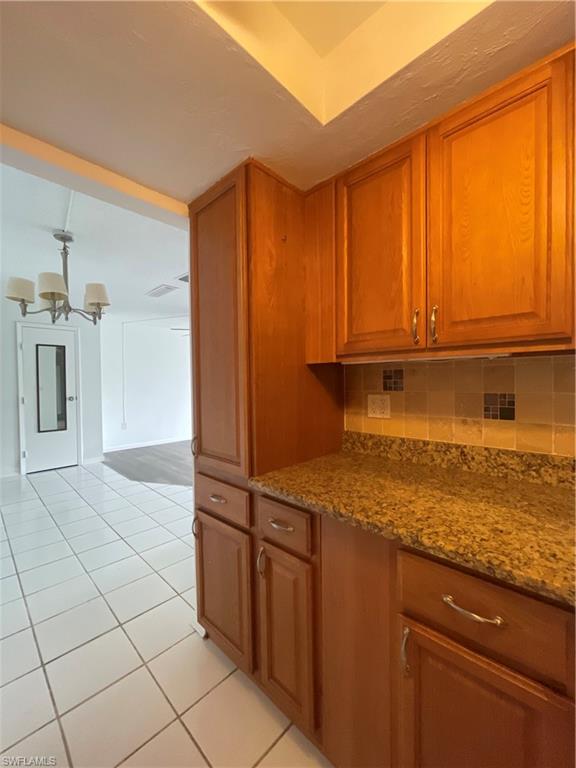 WINDSOR WEST - Residential
