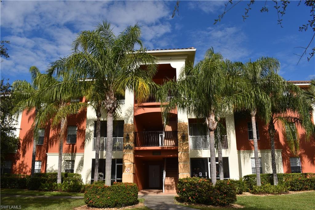 ASK ABOUT OUR MOVE IN SPECIALS!!! Located in the beautiful Isles of Porto Vista this 2 bedroom 2 bathroom unit is available now. The community is filled with amenities; community pool, play ground, dog park, pickle ball court and more. Pets will be considered with size and breed restrictions. Unit also comes with a one care garage for a fee. Looking for an annual lease.