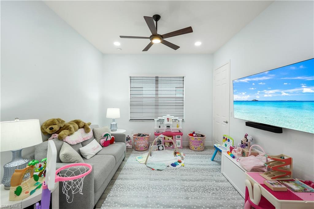 MARBELLA ISLES - Residential