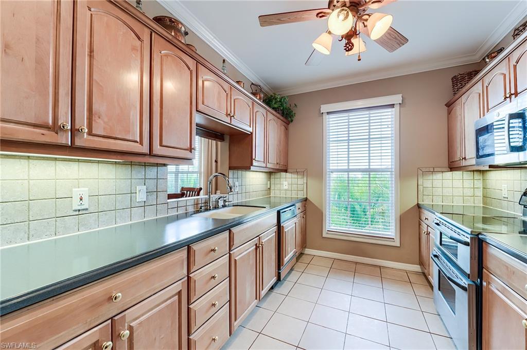 OLD PELICAN BAY - Residential
