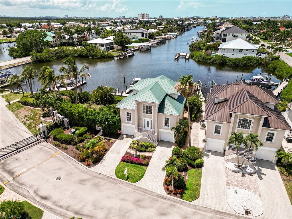 OLD PELICAN BAY - Residential