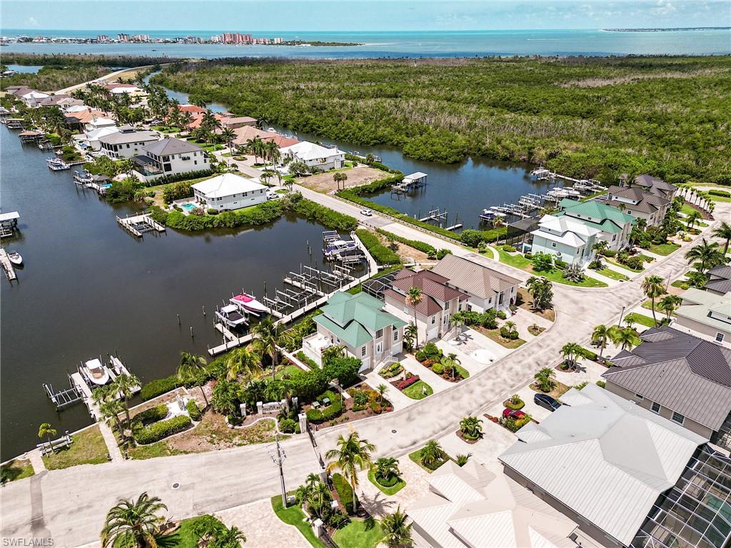 OLD PELICAN BAY - Residential