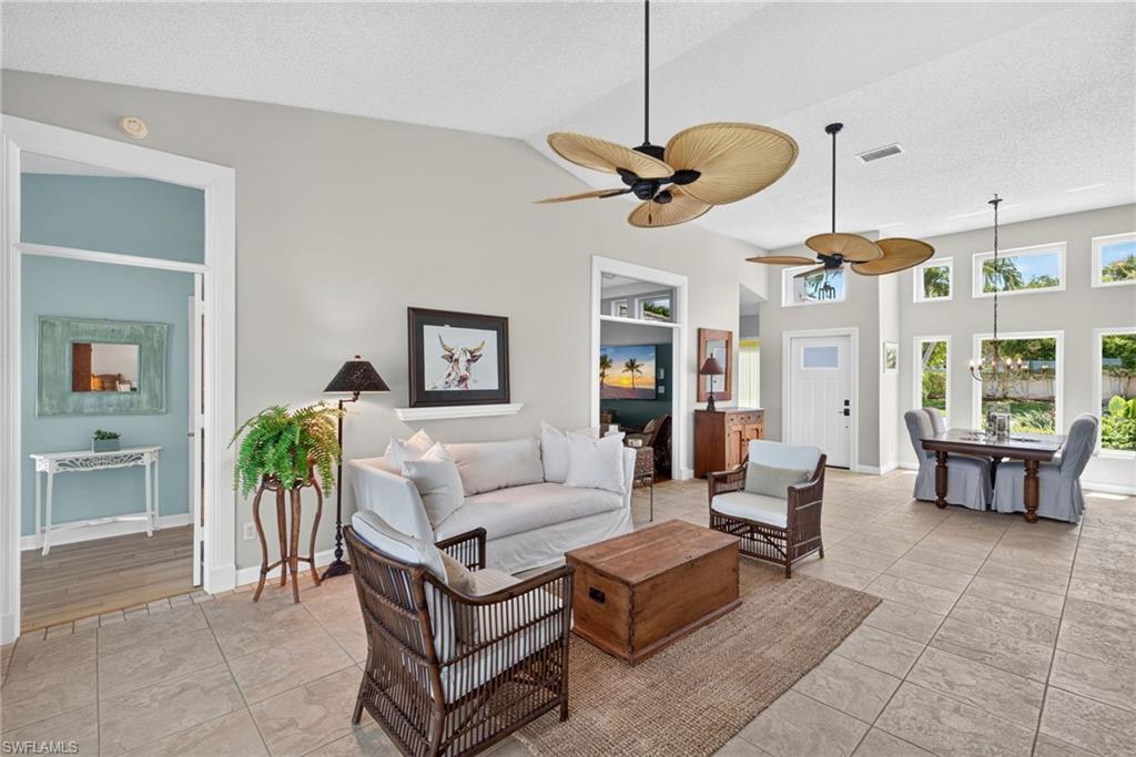 EMERALD LAKES - Residential