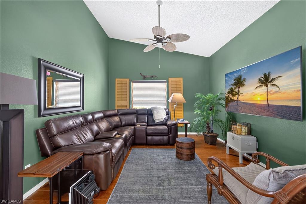 EMERALD LAKES - Residential