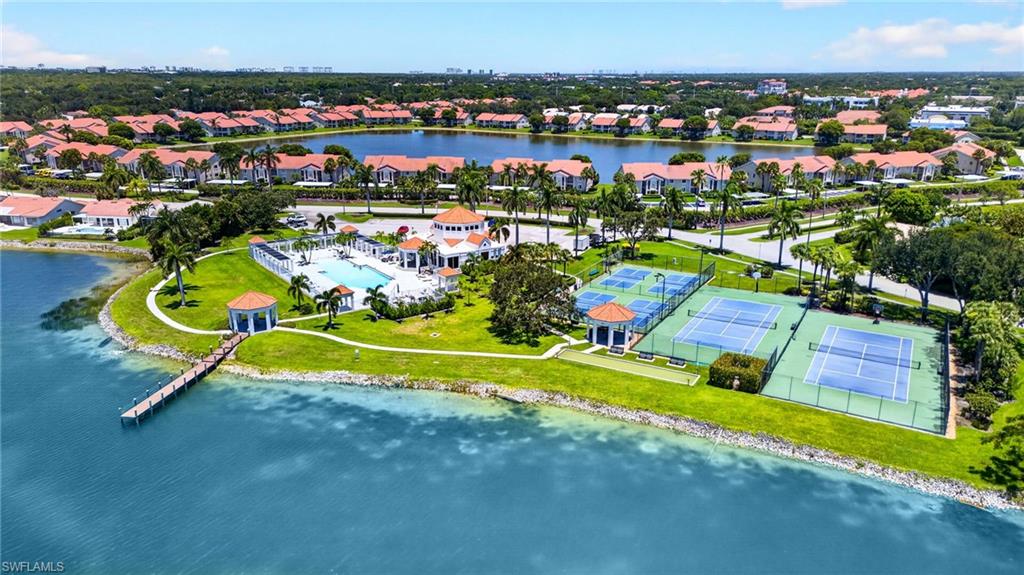 EMERALD LAKES - Residential