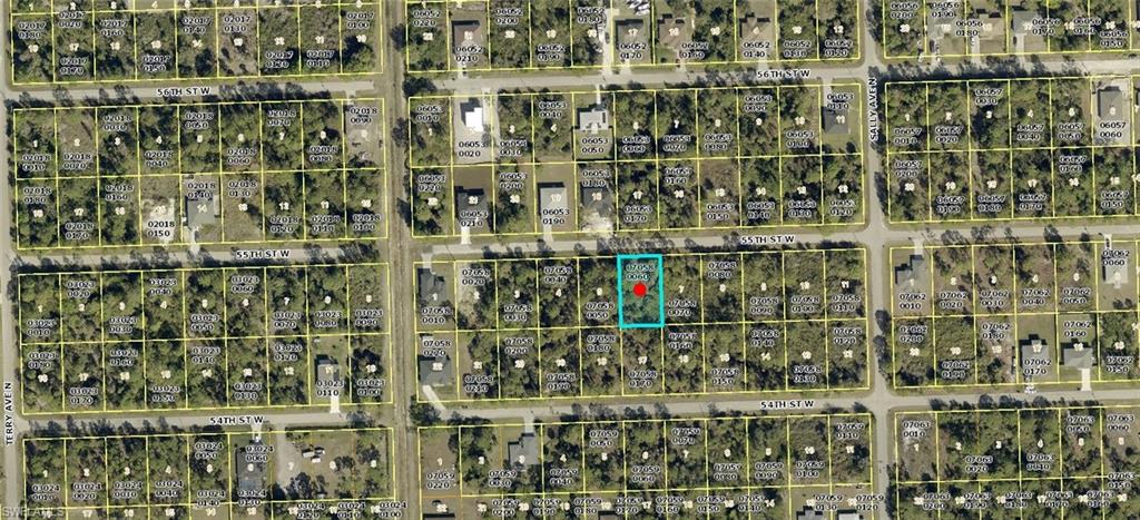 An exciting opportunity awaits in this growing area! Be part of a vibrant community where new construction is booming. This prime location puts you close to fantastic golf, shopping, and dining options. Enjoy the added perk of being just a short drive from Fort Myers and Punta Gorda airports, two major spring training destinations, and sun-drenched beaches!