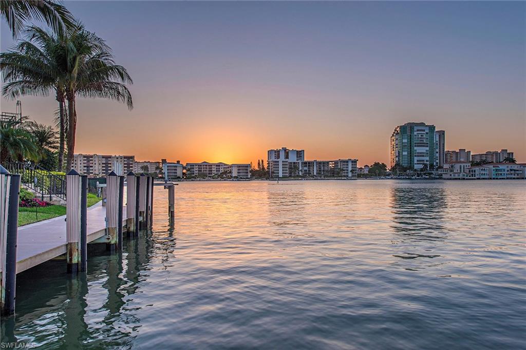 MOORINGS - Residential