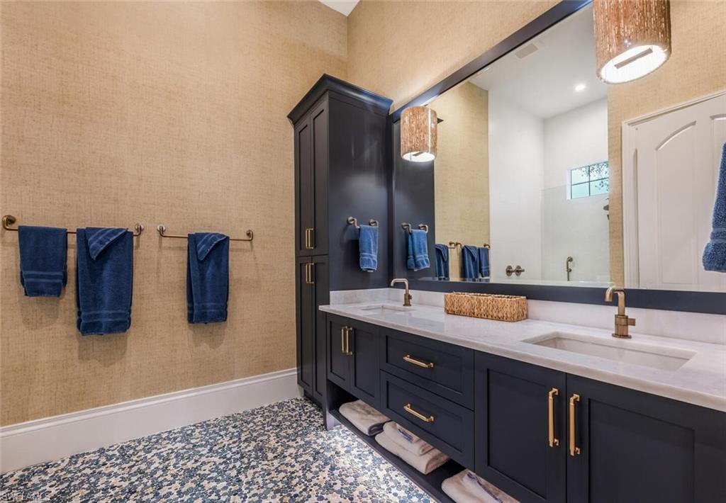 QUAIL WEST - Residential
