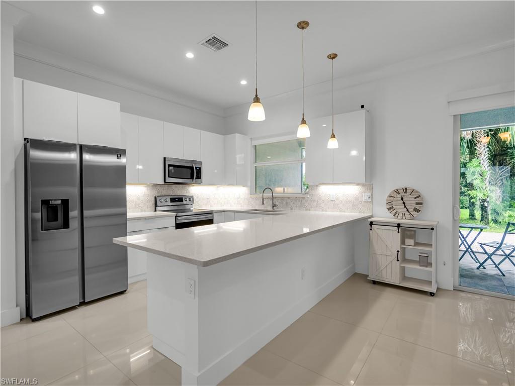 GOLDEN GATE ESTATES - Residential