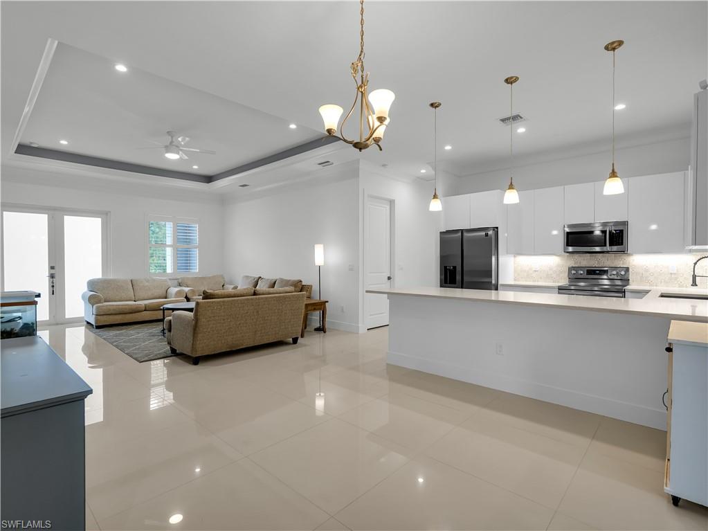 GOLDEN GATE ESTATES - Residential