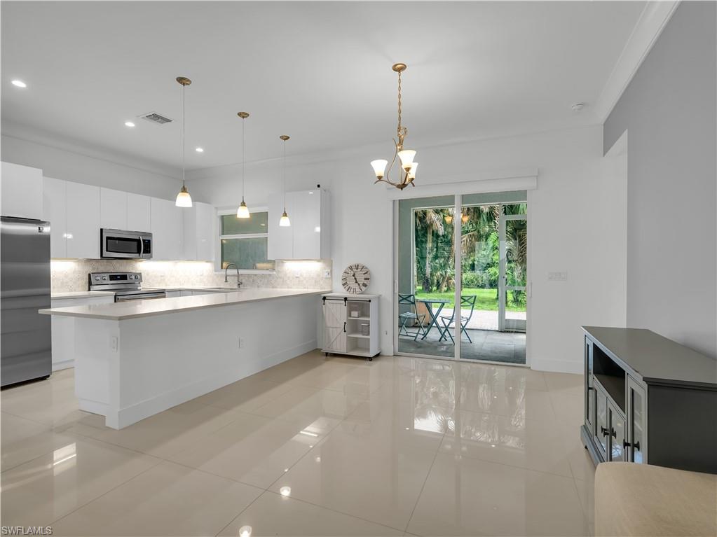 GOLDEN GATE ESTATES - Residential