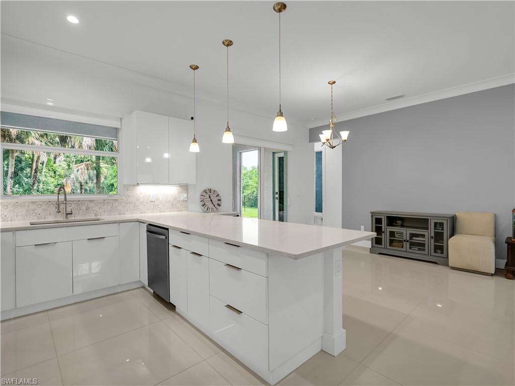 GOLDEN GATE ESTATES - Residential
