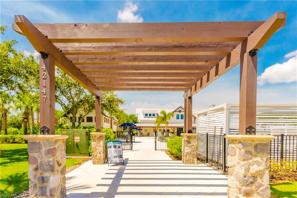 TUCKERS COVE - Residential Lease