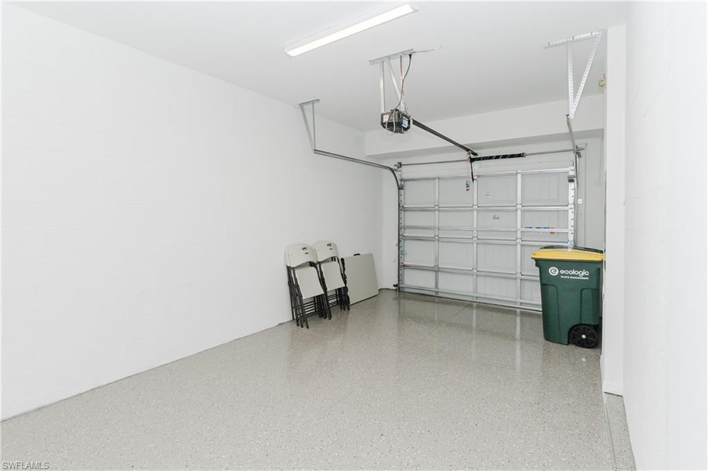 TUCKERS COVE - Residential Lease