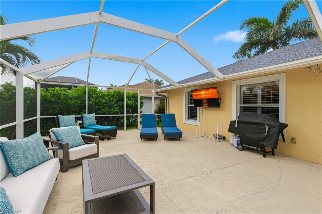 MARCO BEACH - Residential