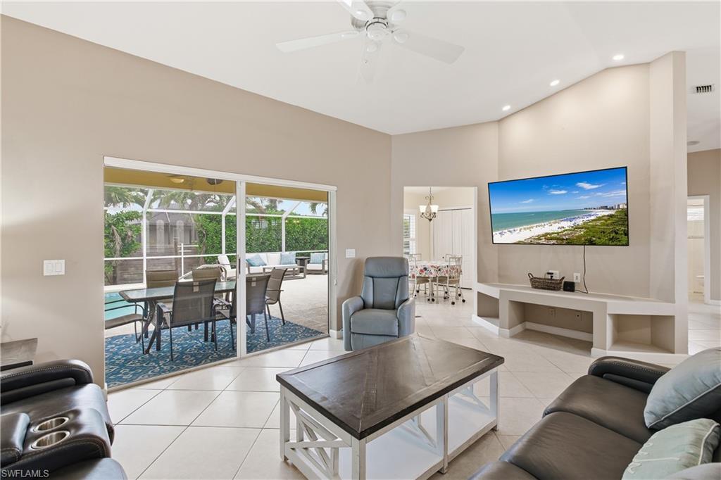 MARCO BEACH - Residential