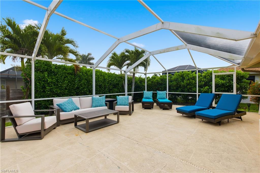MARCO BEACH - Residential