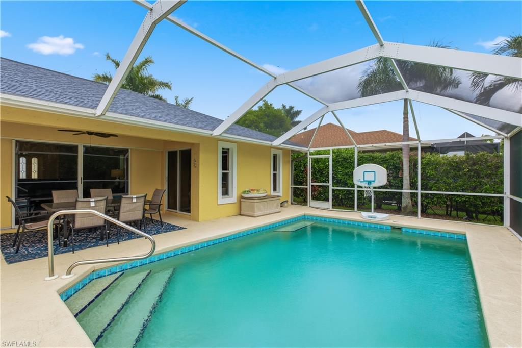 MARCO BEACH - Residential