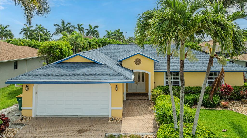 MARCO BEACH - Residential